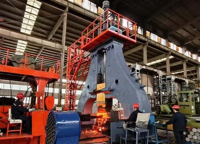 Louvri mouri Forj Forge Hammer